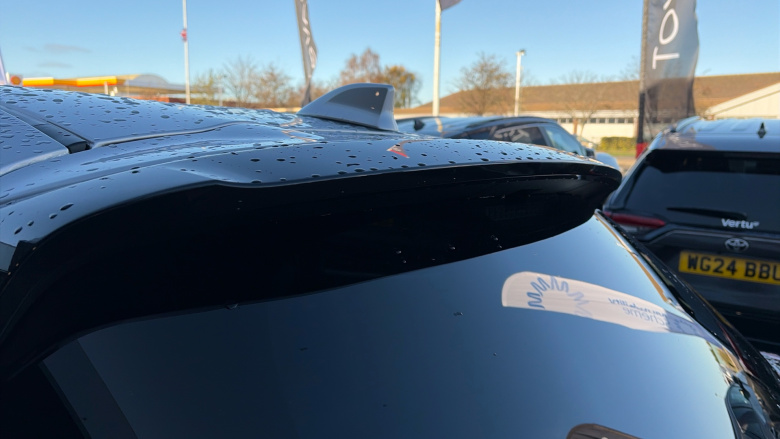 Toyota Yaris 1.5 Hybrid Design 5dr CVT Hybrid Hatchback